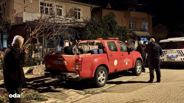 muglada-sobadan-sizan-gaz-ciftin-hayatini-caldi-gjnvhSKz.jpg