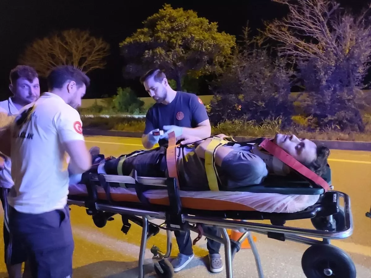 samsunda motosiklet devrildi surucu yaralandi pNy89KyH