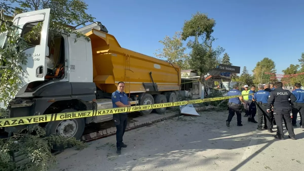 malatyada freni bosalan kamyon kazasi aGGvppwE